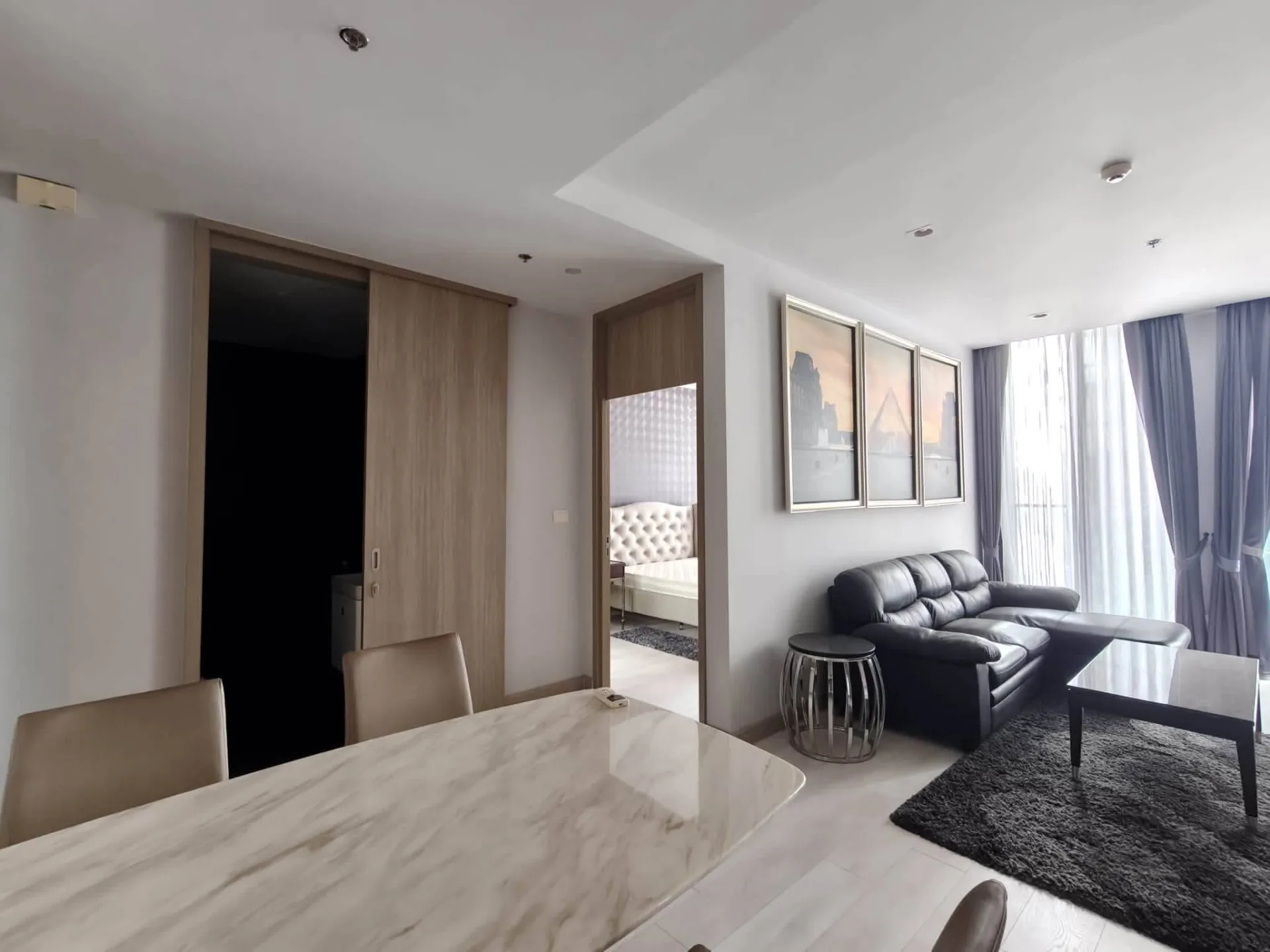 🏙 Large 2-bedroom  📍 Noble Ploenchit