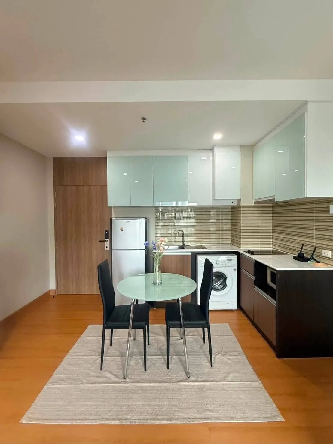 🏡  Newly Renovated & Ready to Move In