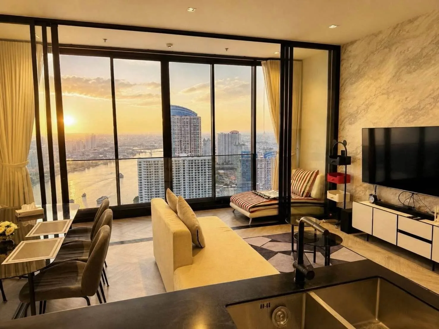 Chapter Charoennakorn Riverside | 2-Bedroom for Rent & Sale