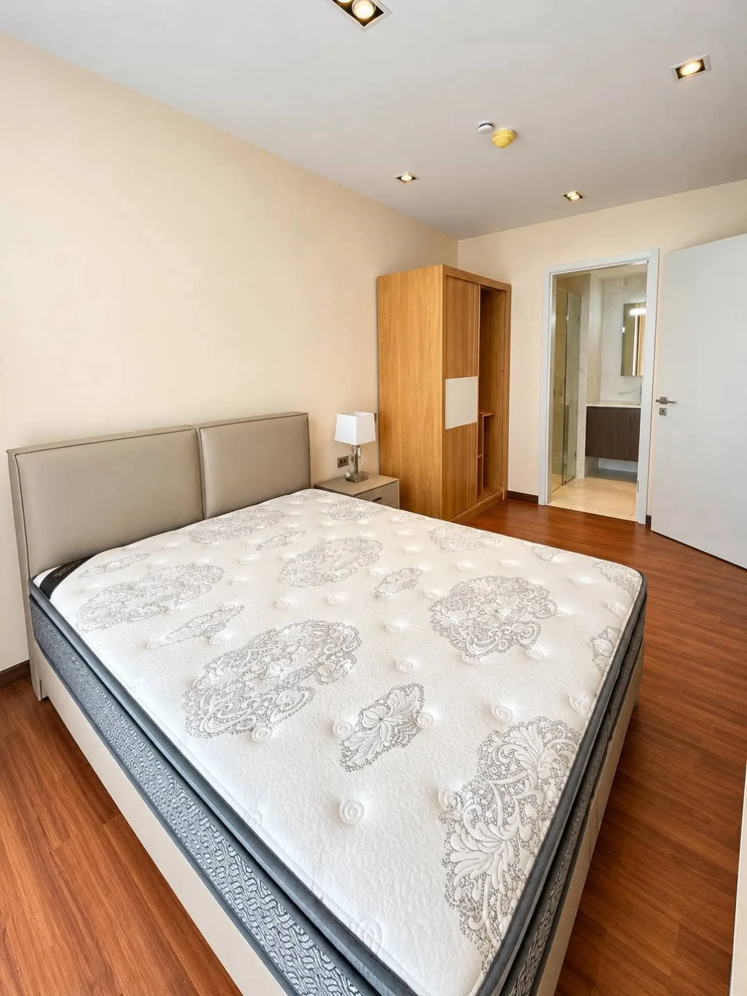 U Charoen Residence Town in Town | 1 Bedroom for Rent