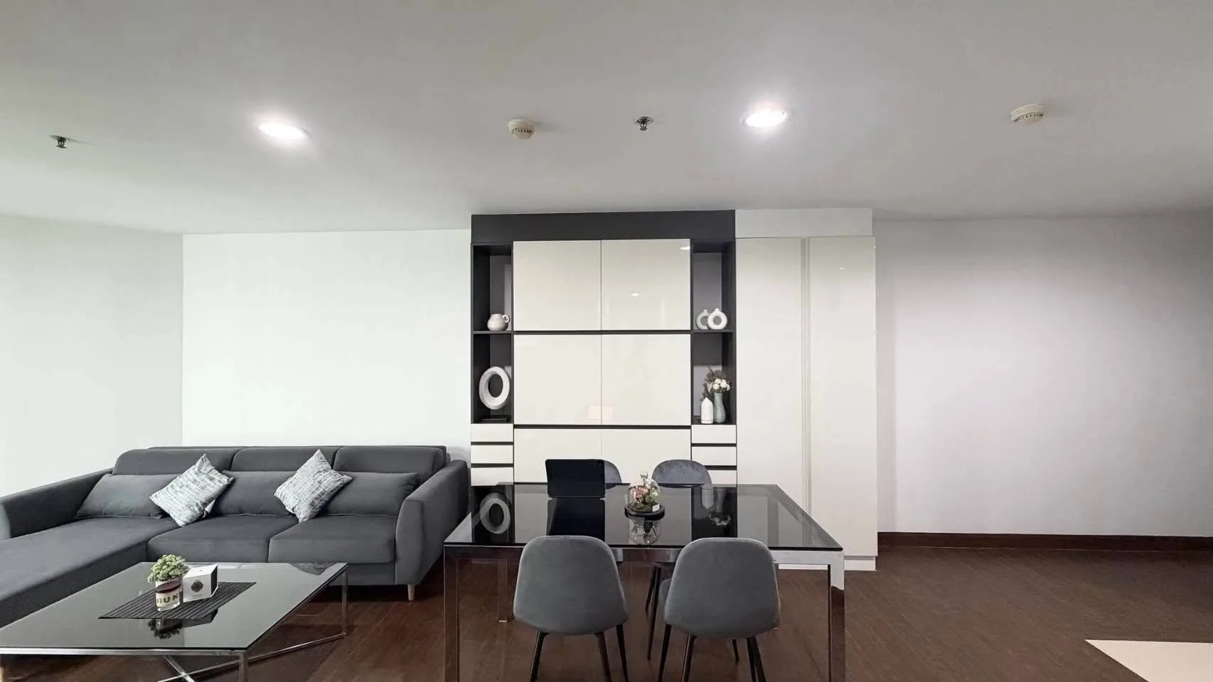 Belle Grand Rama 9 | 2-Bedroom for Rent