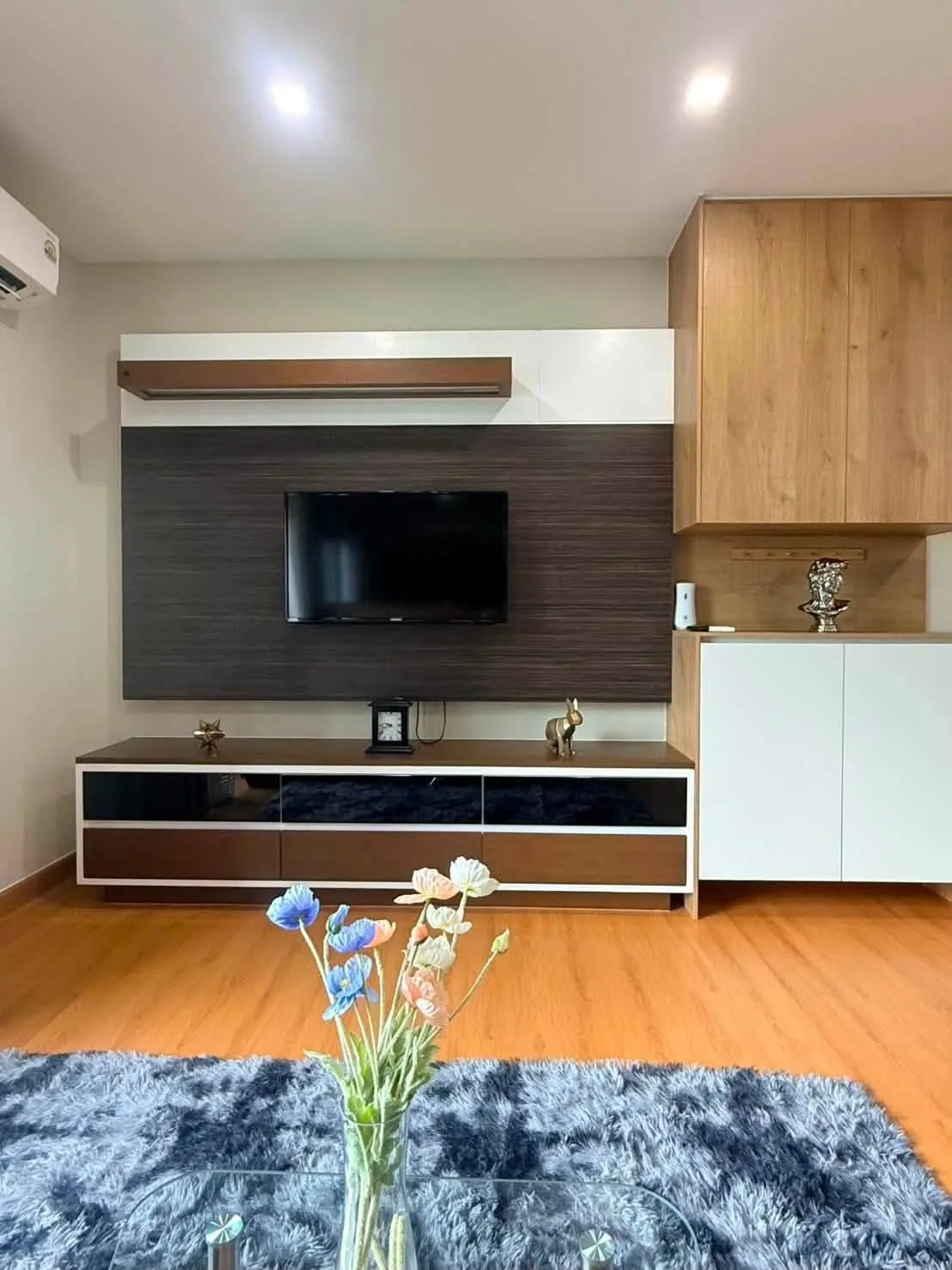 🏡  Newly Renovated & Ready to Move In