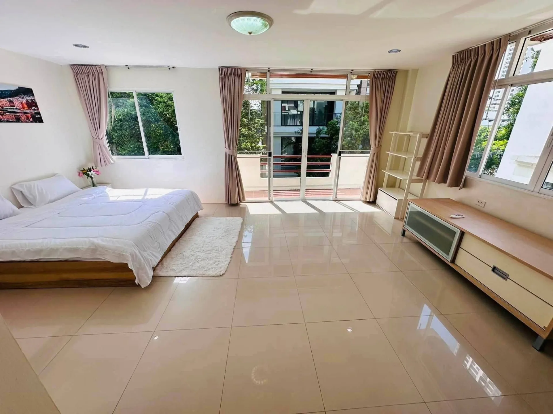 FOR RENT  HOUSE   SUKHUMVIT31