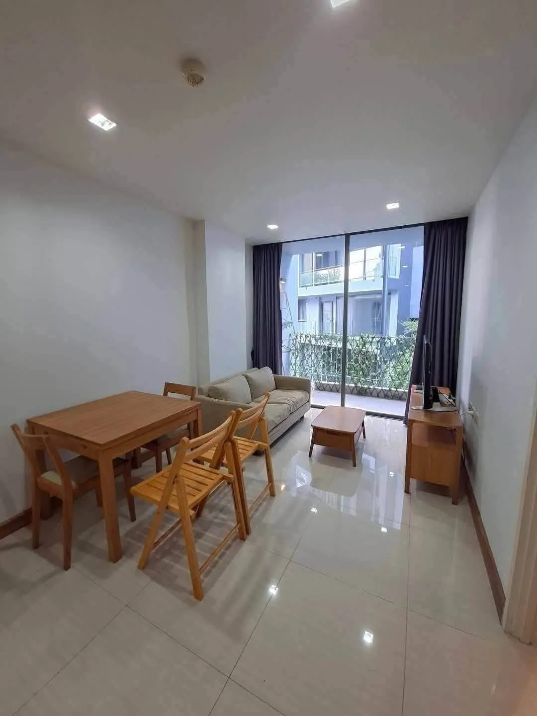 Downtown 49 Condo Sukhumvit 49/12