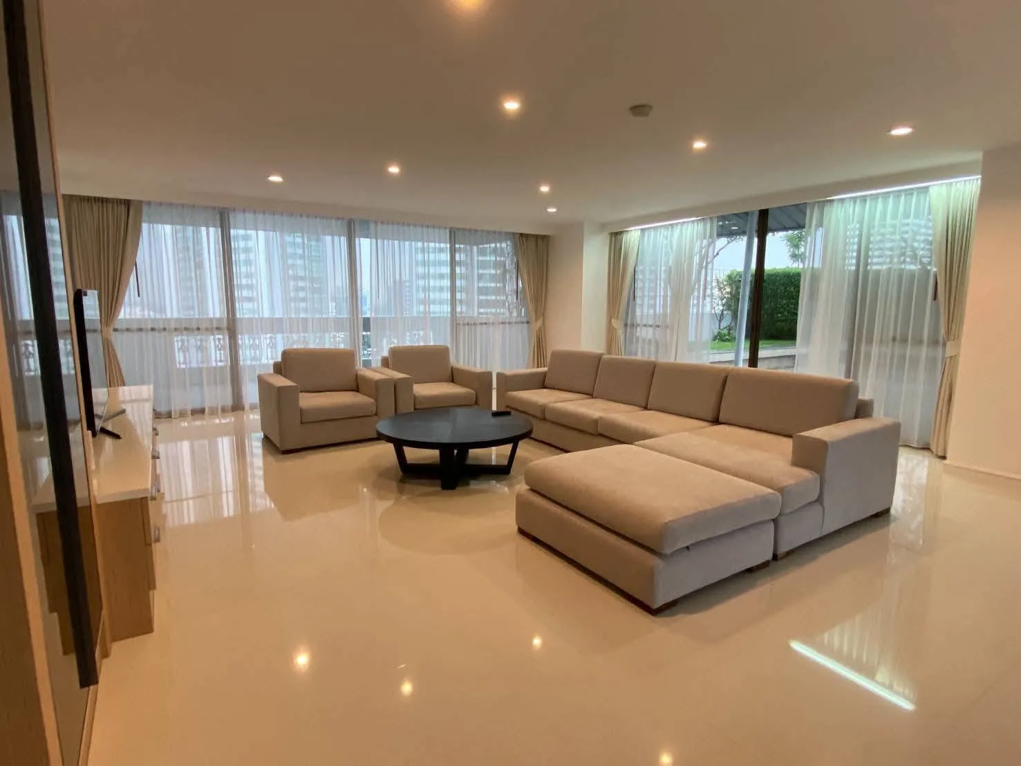Pet friendly 🐕  Penthouse 4 bedroom with large terrace 🏢✨🛋️